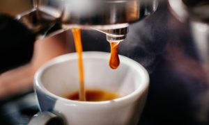 Espresso kahvinkeittimessä