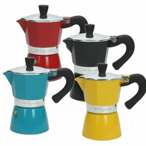 Cafetières de différentes couleurs