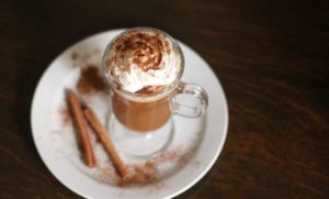 Latté à la cannelle