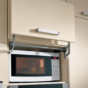 forno a microonde in cucina