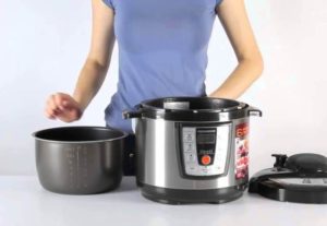 Ciri-ciri bekerja dengan multicooker dari pengeluar yang berbeza