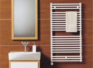 Electric heated towel rail