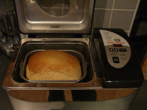 Hensikten med brødmaskinen er å bake brød