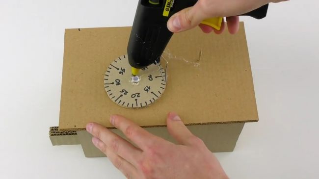 making a safe from cardboard