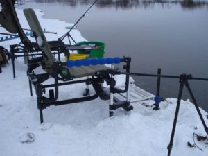 DIY feeder chair