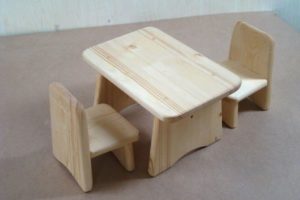 How to make a table for dolls