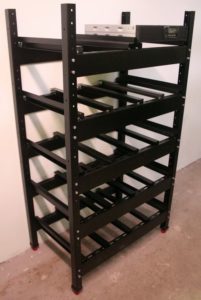 Mga panuntunan sa kaligtasan para sa pag-assemble ng metal shelving