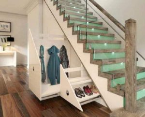 DIY garderobe under trappen