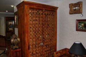 Antikk garderobe.