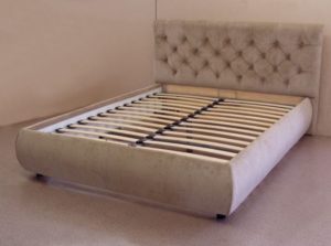 Een bedframe kiezen.