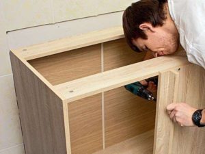 making a cabinet