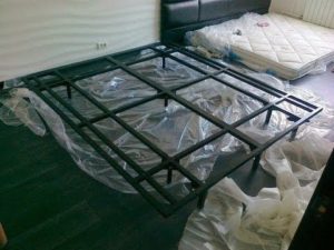 Do-it-yourself bed made from a profile pipe