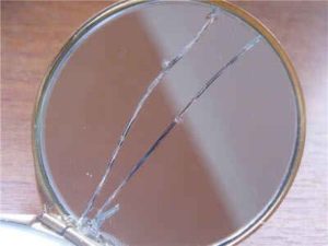 what to do if the mirror is cracked