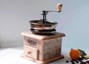 choosing a manual coffee grinder