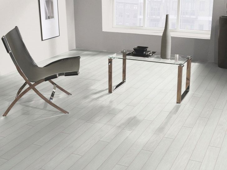 Tấm laminate màu trắng ở bên trong.