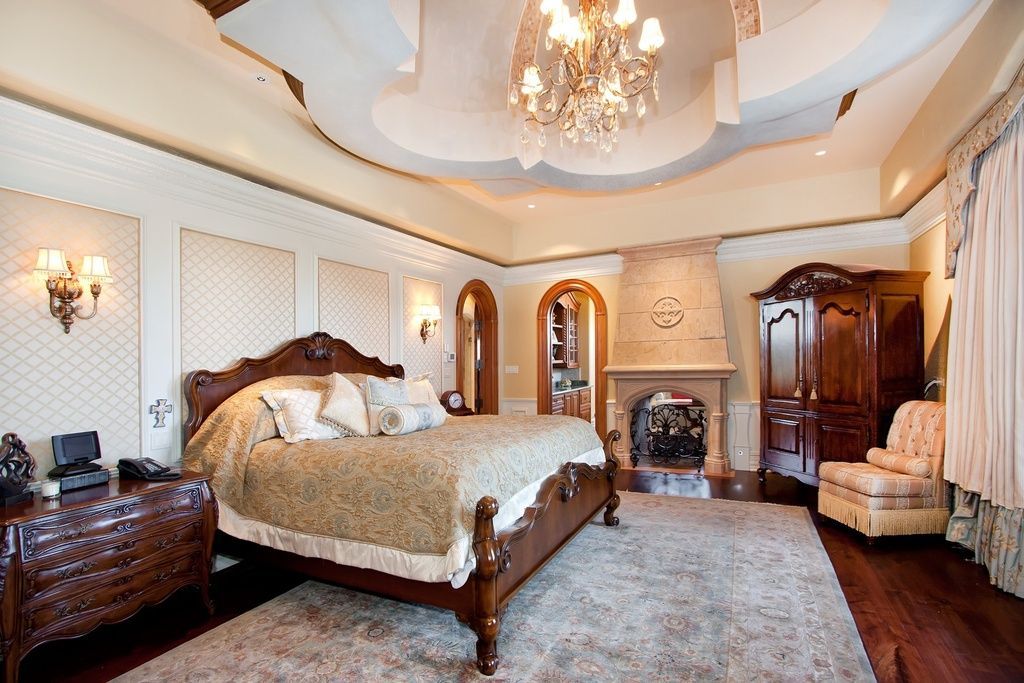 Wall color in a classic bedroom interior.