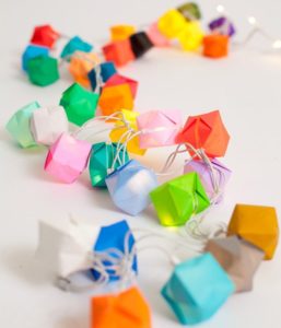 Origami stila laternas