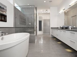 Laminatboden im Badezimmer