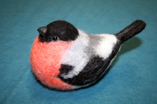 Handa nang bullfinch.