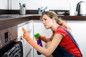 Como limpar a gordura de um conjunto de cozinha