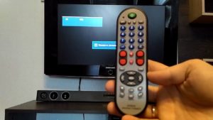 Come riprogrammare il telecomando della TV