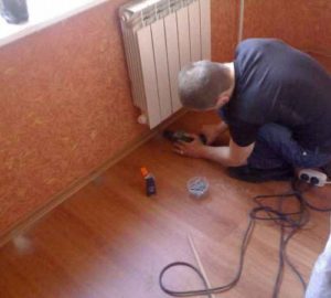 Cum să așezi linoleum într-o cameră cu mobilier