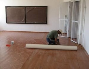 È possibile mettere il linoleum sul parquet?