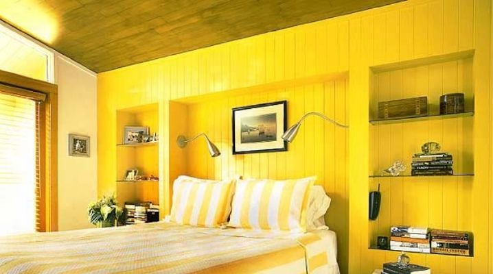 Bedroom in yellow tones.