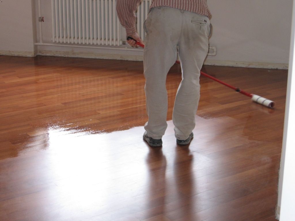 Proteger el suelo laminado del agua