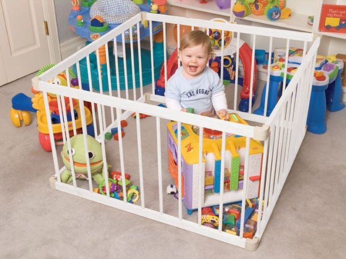 baby in the playpen