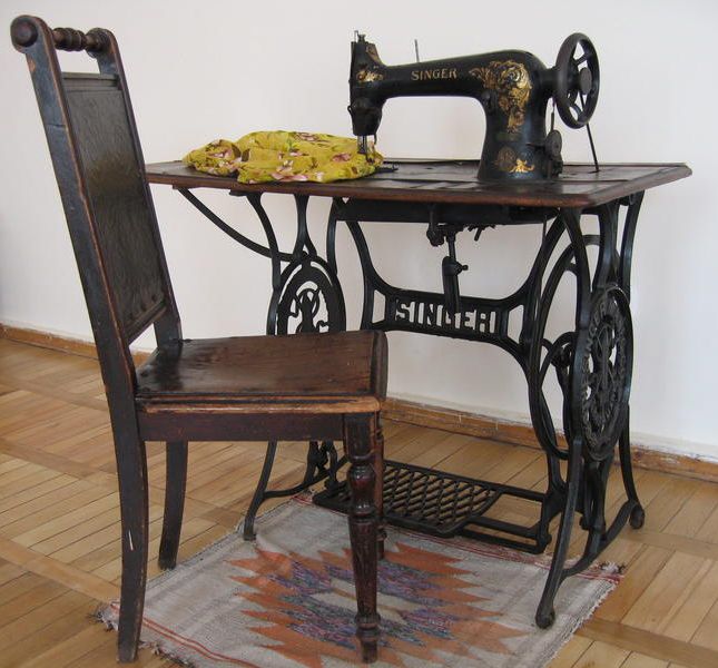 mechanical sewing machine