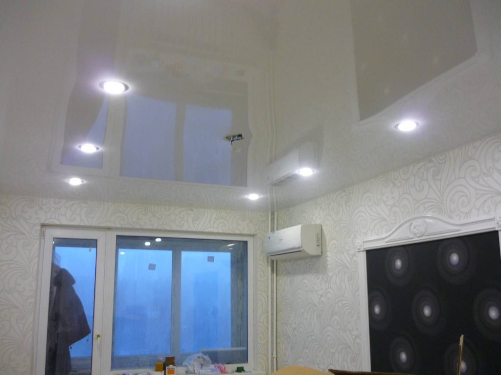 plafond tendu avec éclairage