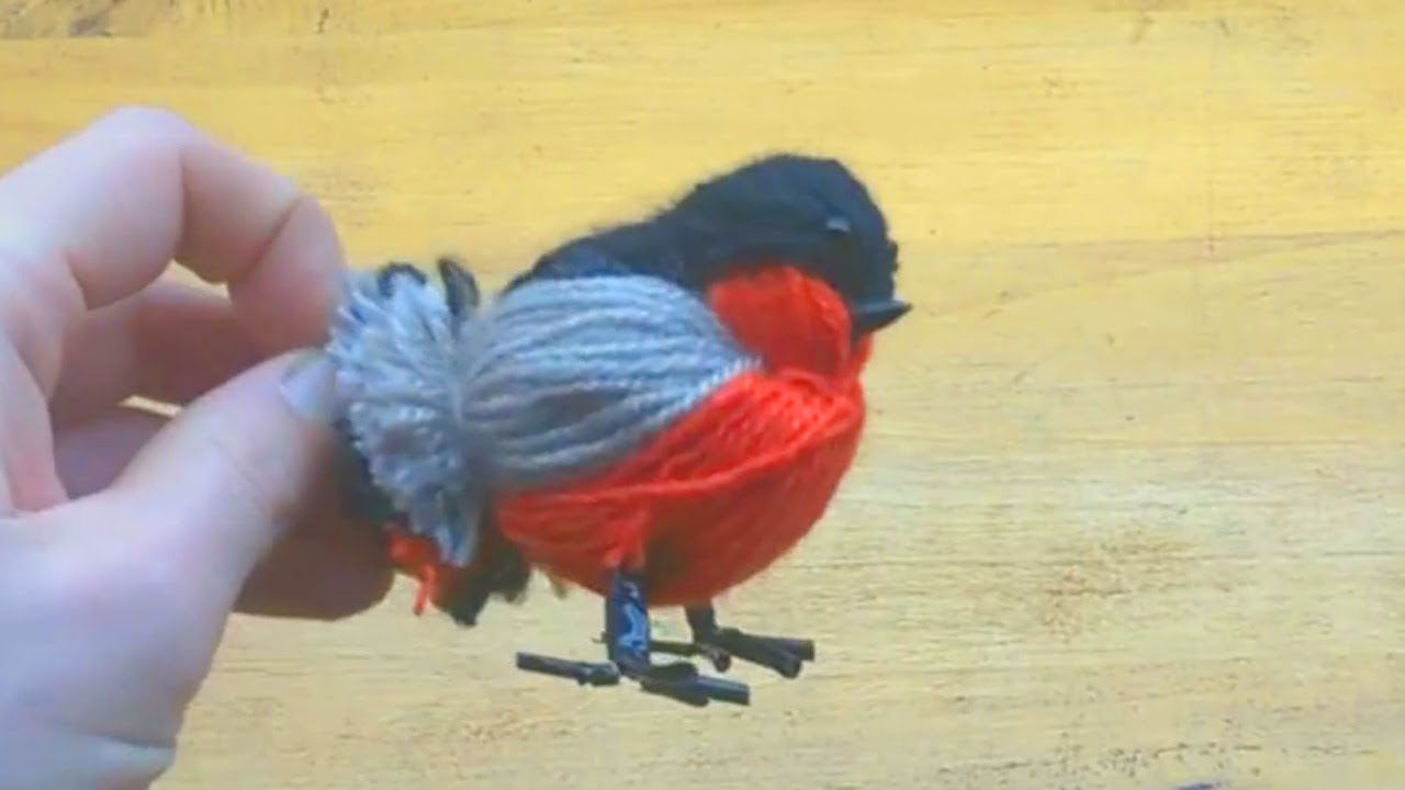 DIY bullfinch na božićnom drvcu