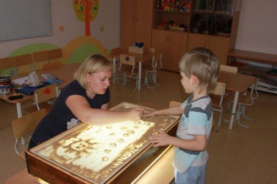 Table lumineuse DIY pour la peinture sur sable