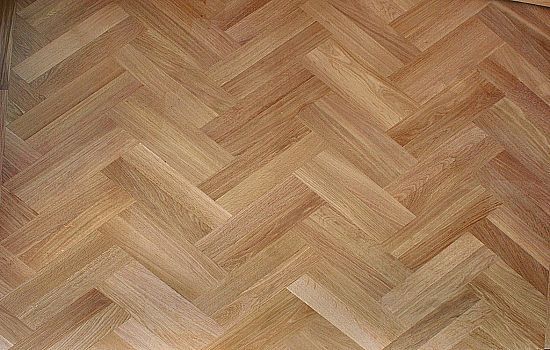 Installazione parquet a spina di pesce