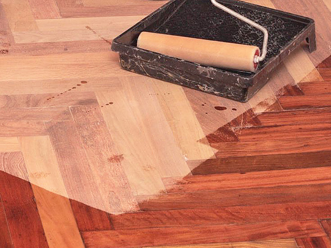 Rivestimento ad olio del parquet.