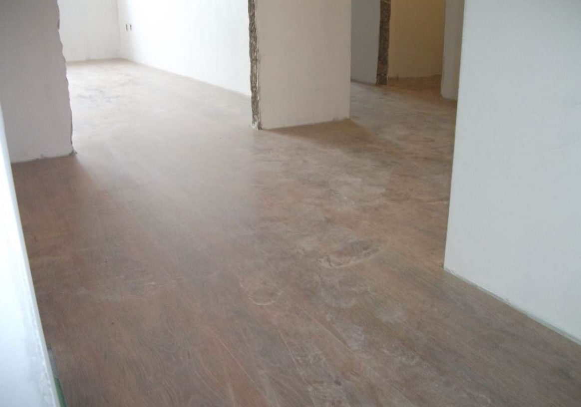 Paglalagay ng laminate flooring na walang mga threshold