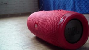 كيفية إعداد مكبر صوت JBL Charge 3