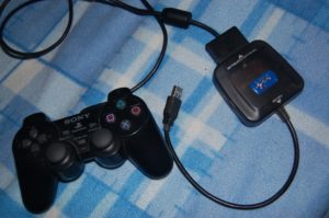 You should first install the necessary programs on your computer (including a calibration program), connect the gamepads one by one and check the functionality of the devices.