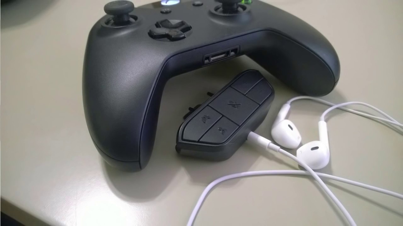 Căști cu joystick.