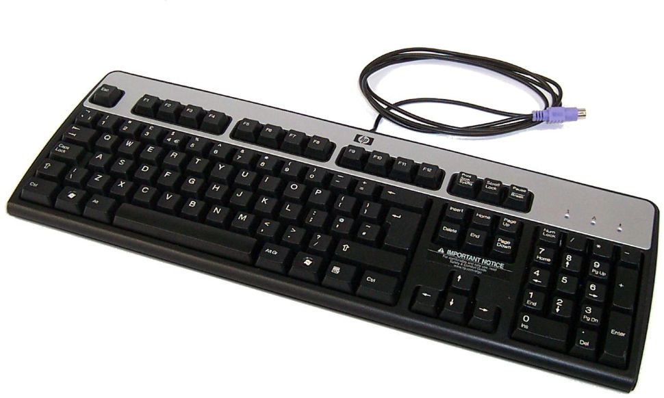 PS2 tastatur.