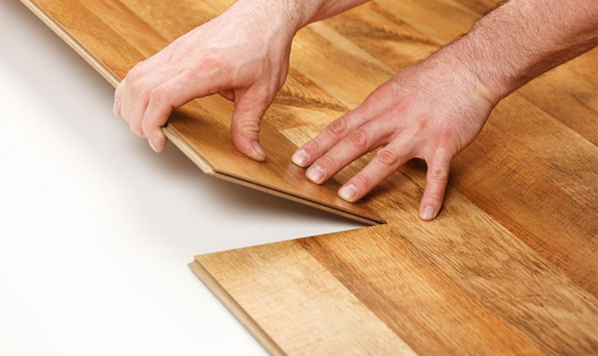 Laying parquet boards using the floating method