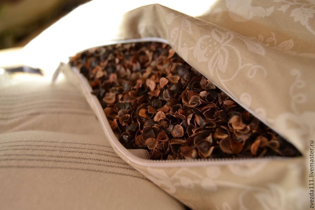 pillow with buckwheat husk