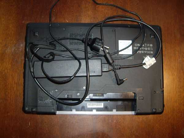 Laptop tanpa bateri