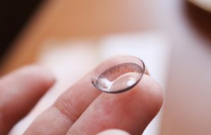 Biocompatible na contact lens