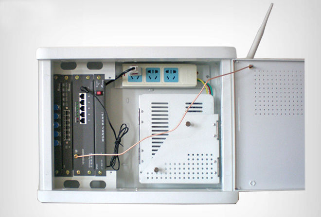 Router im Panel