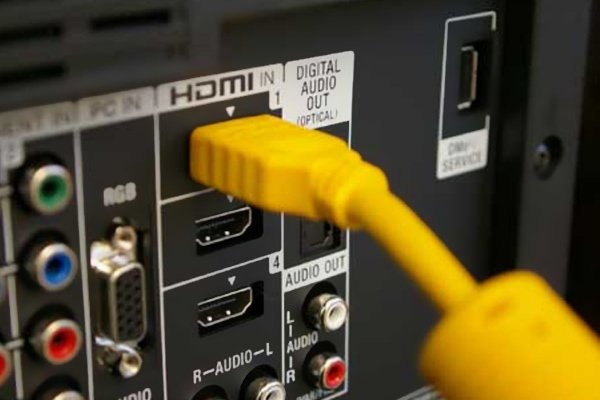 מחבר HDMI.