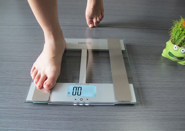 How to trick the scale and weigh less