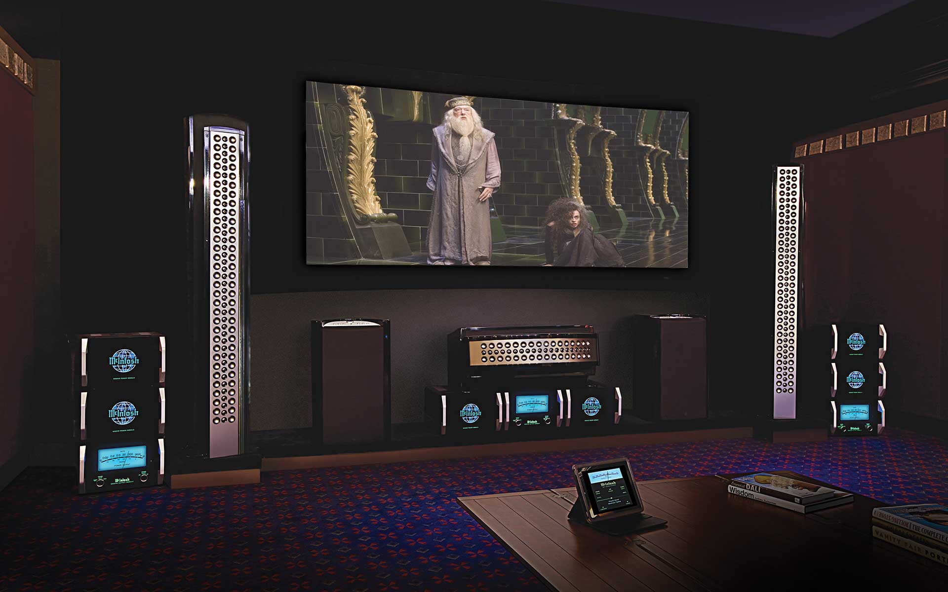 Home theater com subwoofer para som surround.