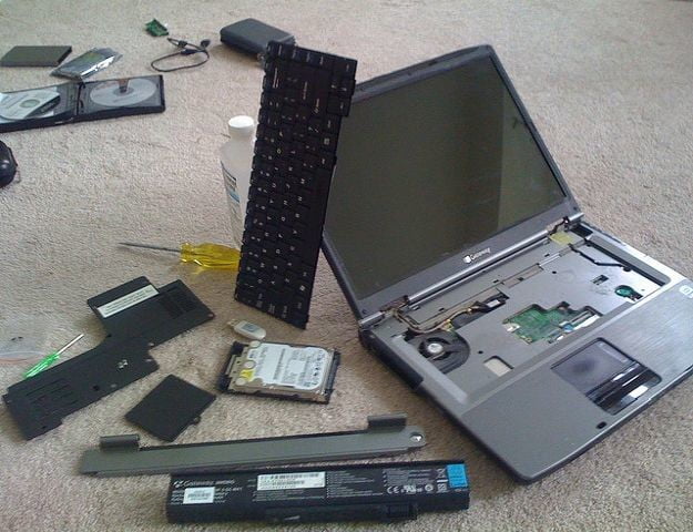 Demontert laptop.